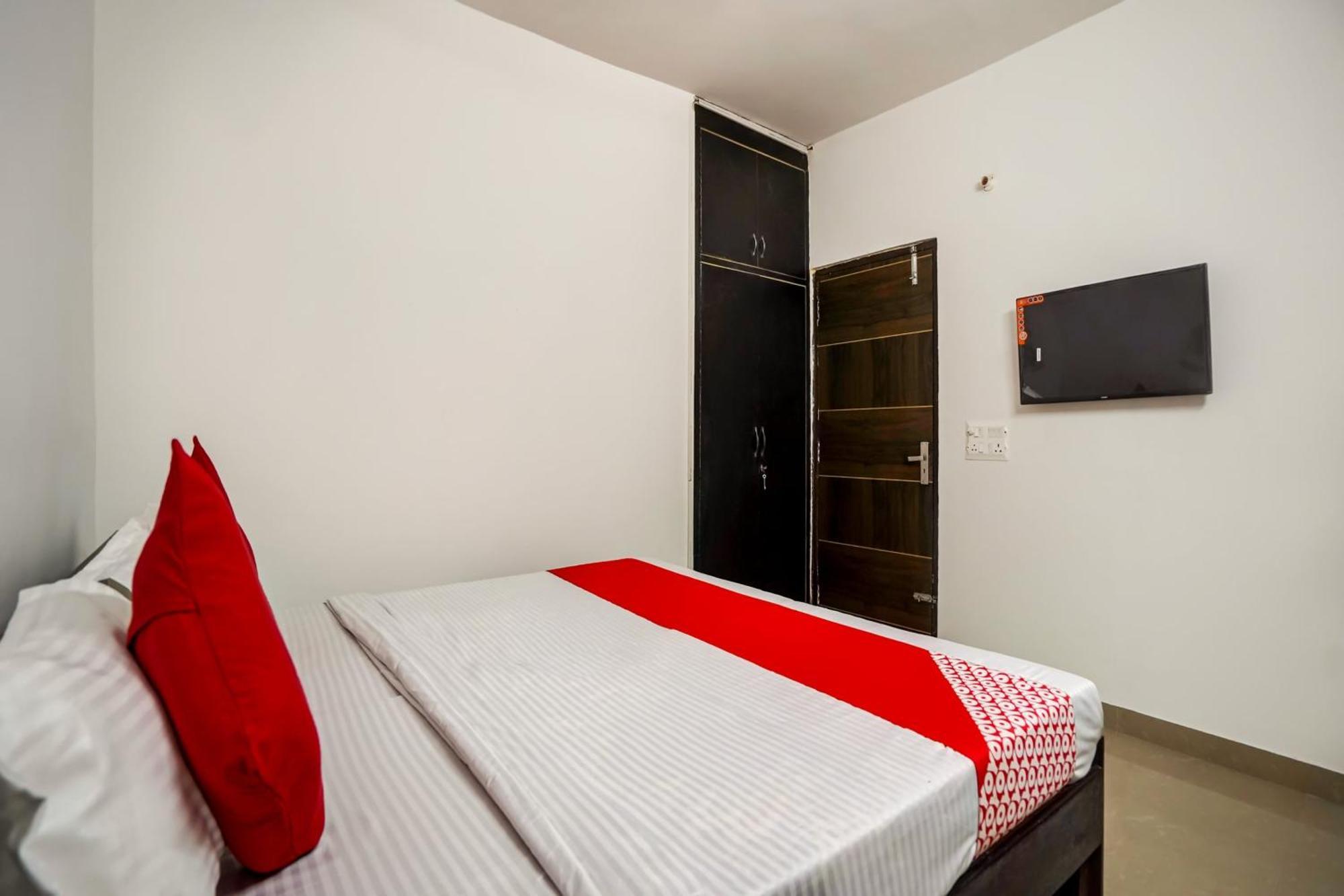 Hotel O Pubg Residency Нью-Дели Экстерьер фото