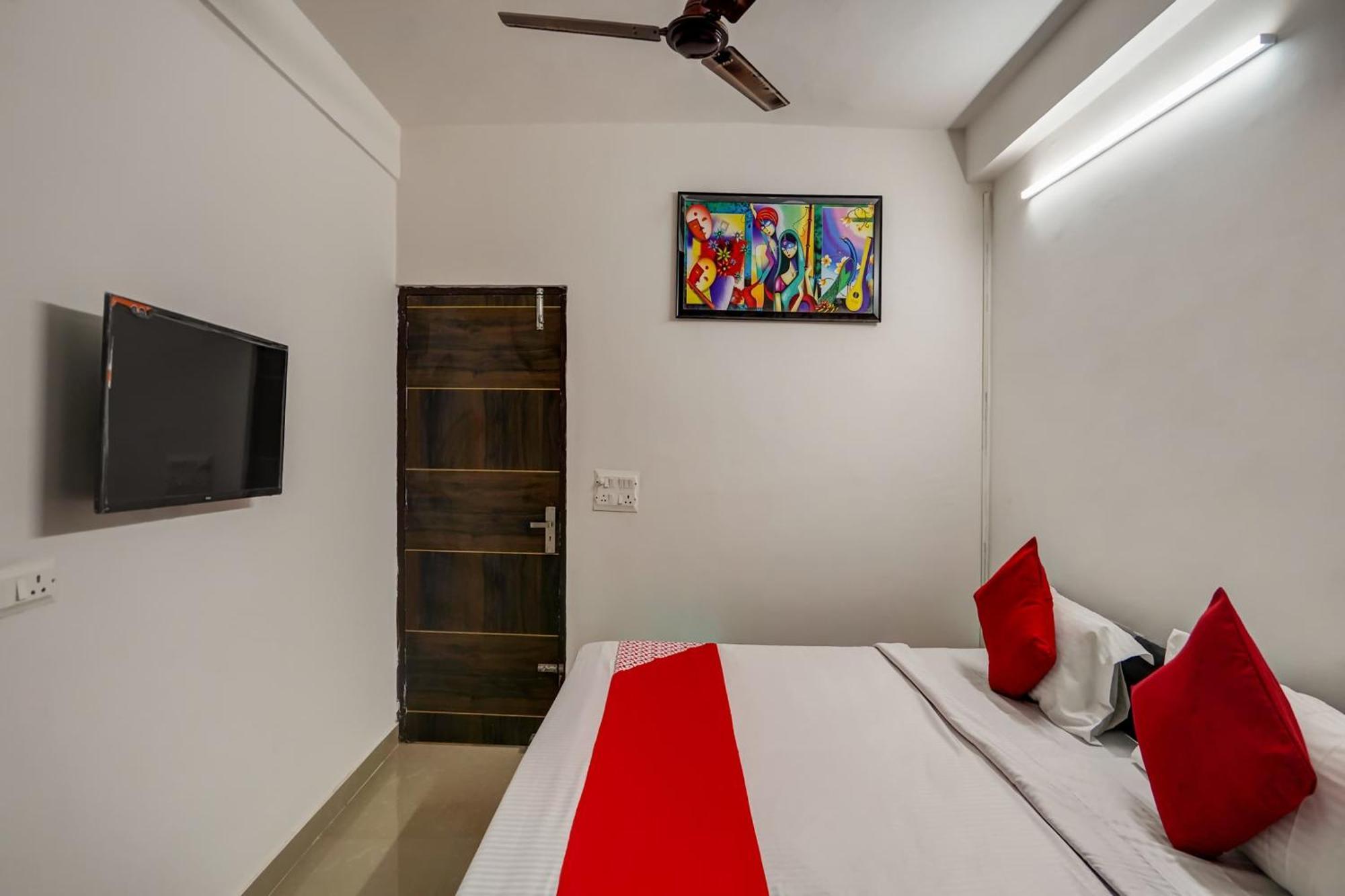 Hotel O Pubg Residency Нью-Дели Экстерьер фото