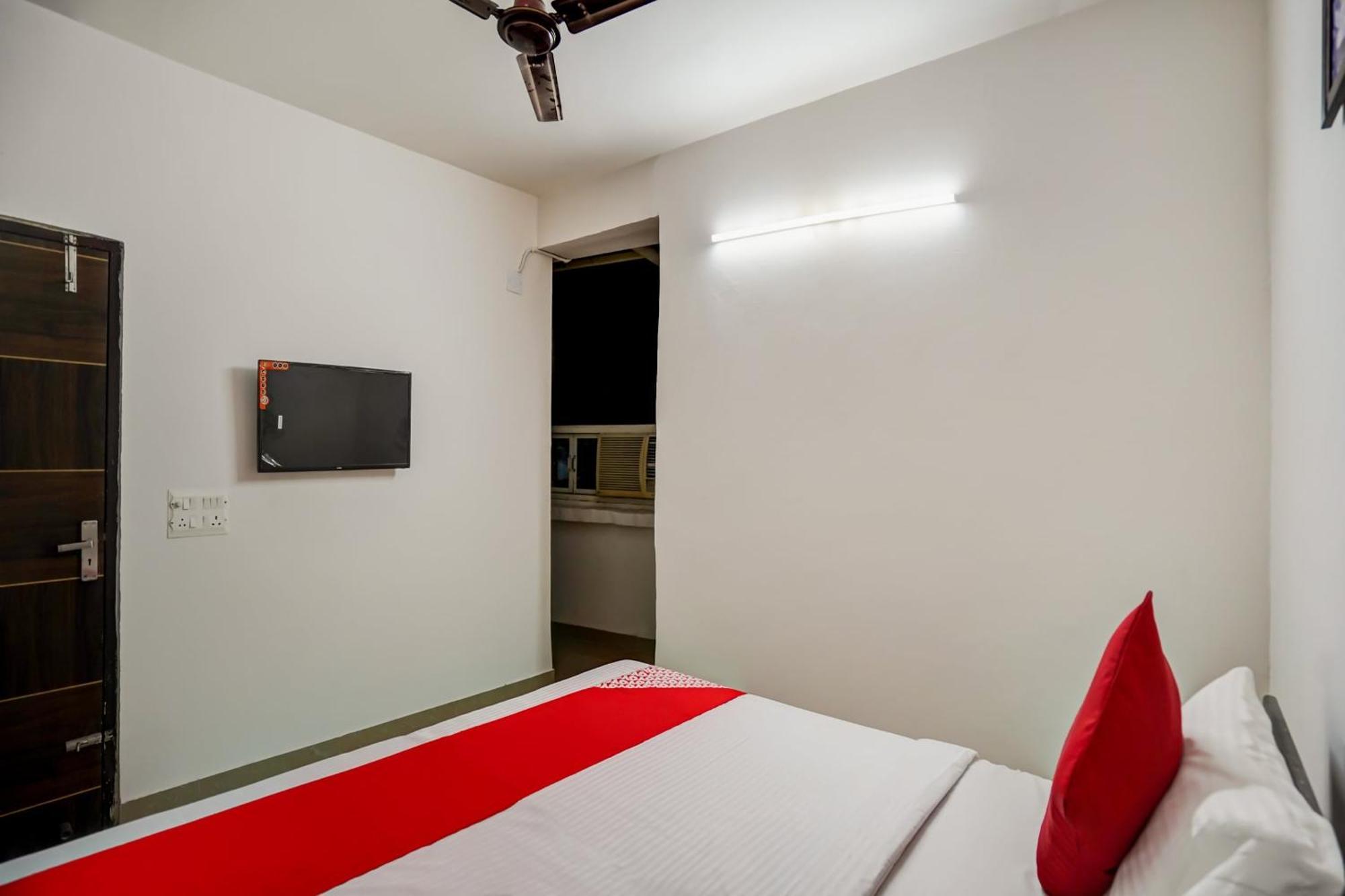 Hotel O Pubg Residency Нью-Дели Экстерьер фото