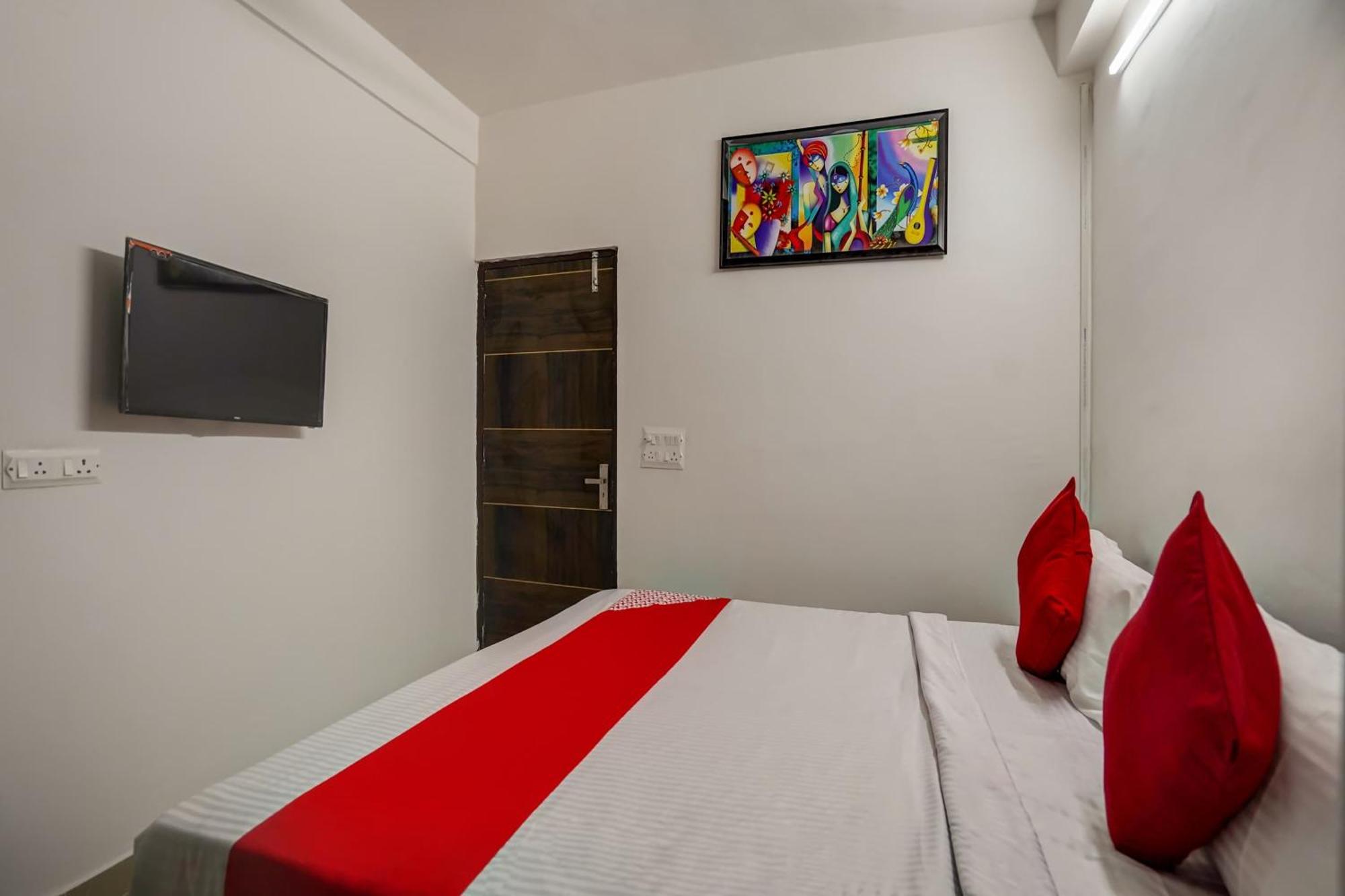 Hotel O Pubg Residency Нью-Дели Экстерьер фото