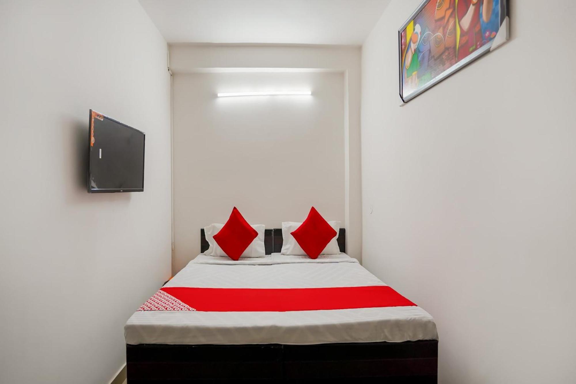 Hotel O Pubg Residency Нью-Дели Экстерьер фото